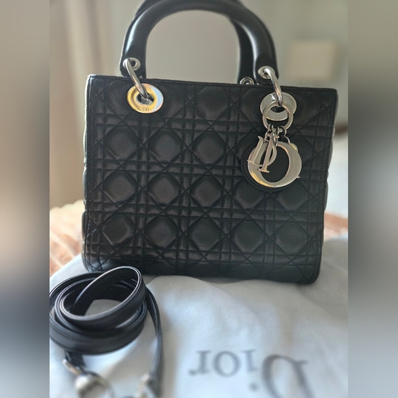 Lady Dior Medium Bag Lamb Leather - Picture 4 of 17